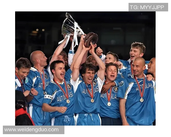 《绿茵传奇：足球巨星的荣耀与挣扎》